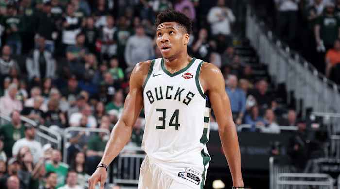 giannis_antetokounmpo_bucks_mvp_.jpg